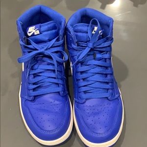 Jordan 1 Hyper Royal